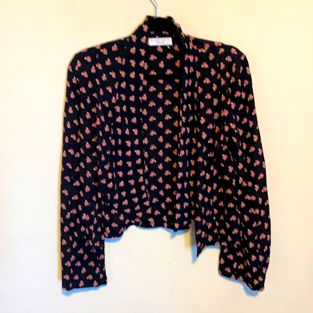 FLYNN SKYE BLACK FLORAL BELL SLEEVE TOP/JACKET